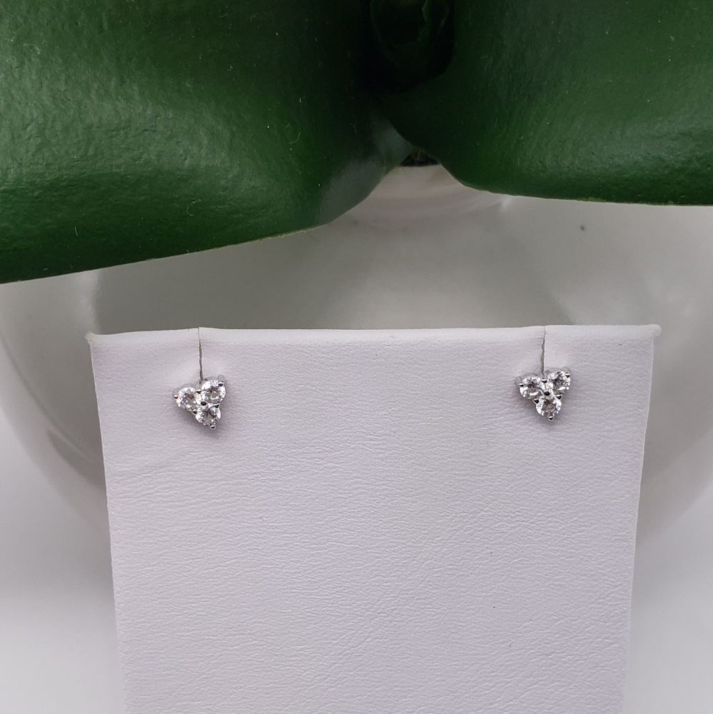 ✴ STERLING SILVER 925 Triangle Stud Earrings - Picture 2 of 5